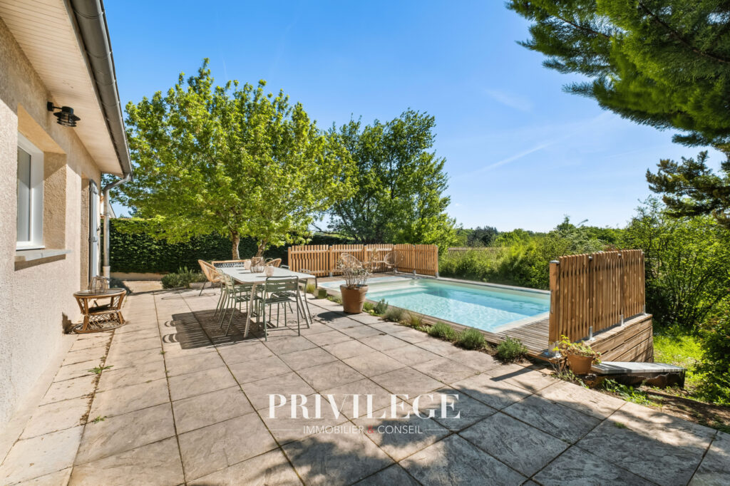Maison familiale rénovée de 173 m2 avec 5 chambres à Saint-G – 9 pièces – 5 chambres – 173.84 m²