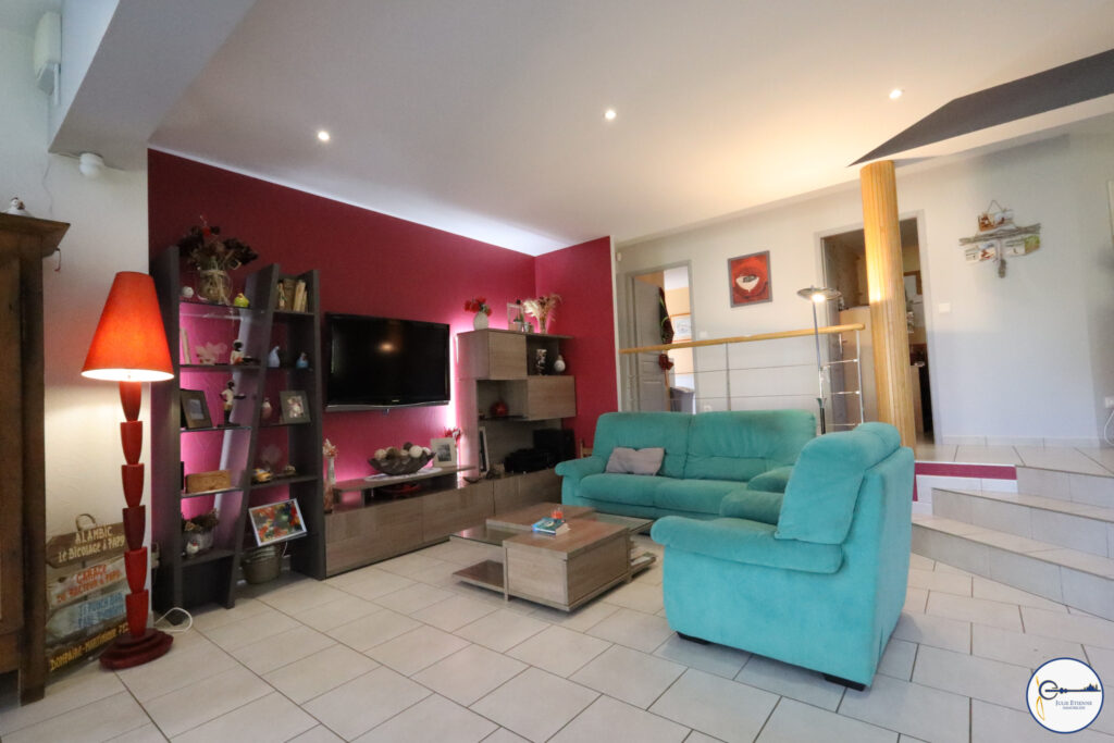 Maison Dompaire 8 pièces 187 m2 – 8 pièces – 4 chambres – 187 m²