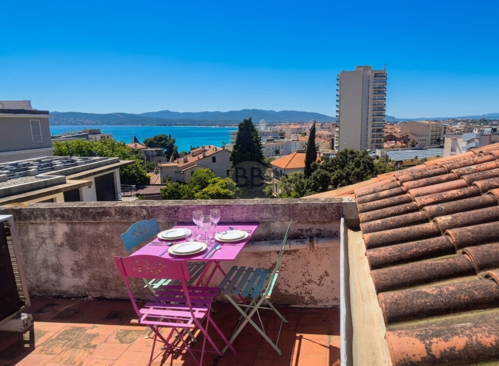 Saint-Raphaël   Triangle d&rsquo;Or   Vue mer panoramiqueSAINT – 2 pièces – 1 chambre – 58 m²