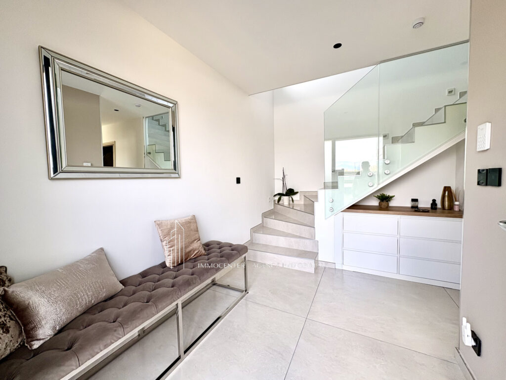Villa contemporaine 138m2 – Agence Immocenter Chanas – 5 pièces – 3 chambres – 138 m²