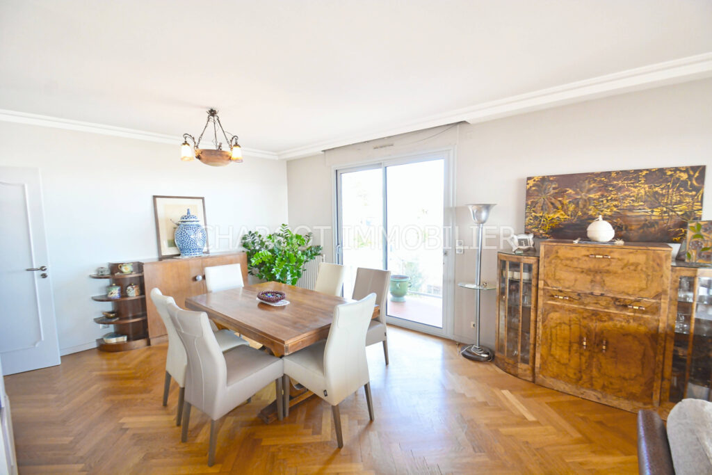 EXCLUSIVITÉ – LYON 5ÈME – APPARTEMENT T5 + CAVE + PARKING PR – 5 pièces – 3 chambres – 137.08 m²