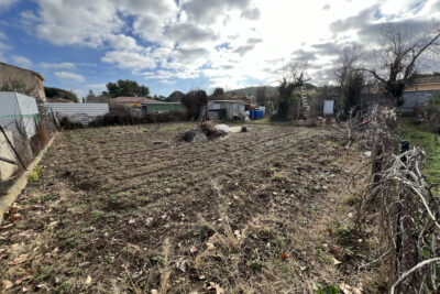 Terrain à vendre à Peyrolles-en-provence