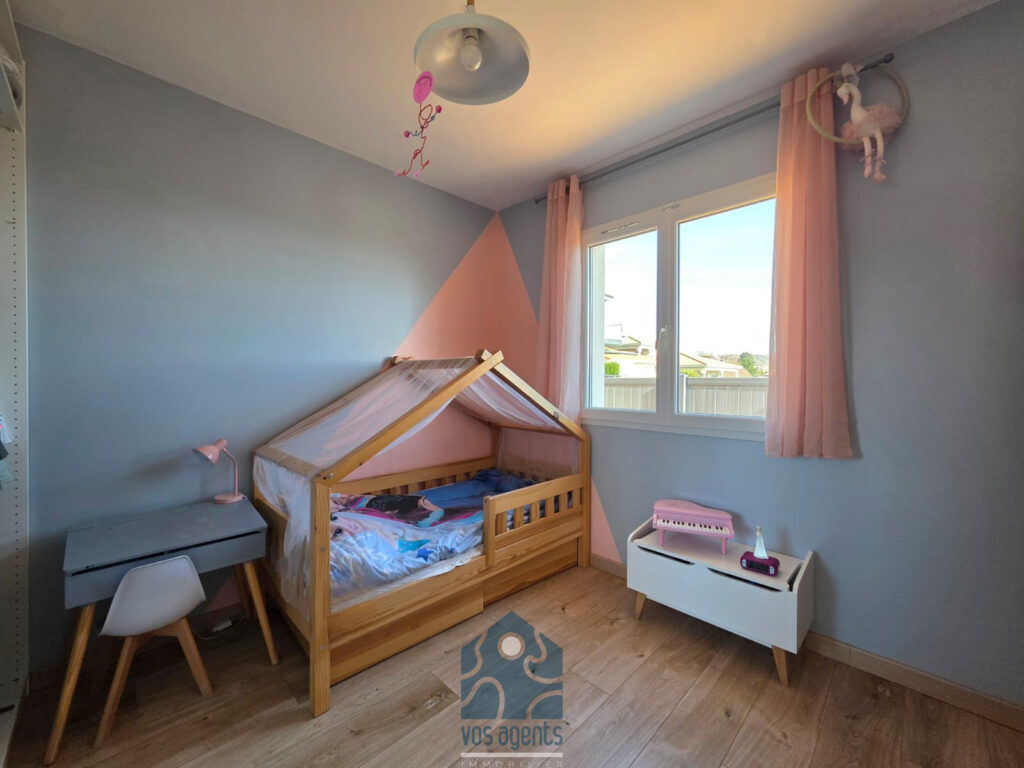 Villa 5 pièces avec terrasse, vue panoramique, jardin, pisci – 5 pièces – 3 chambres – 222 m²