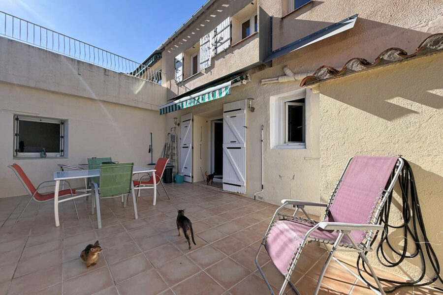 Maison à vendre à Estoher