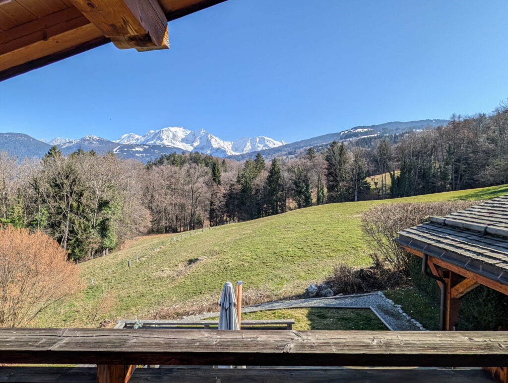 Chalet 10 pièces à 5 min. de Combloux – 10 pièces – 6 chambres – 323 m²