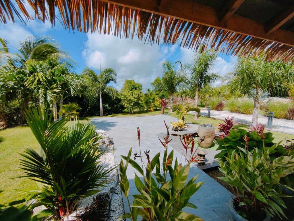 VILLA RECENTE AVEC PISCINE GARAGE SUR TERRAIN 2000 M2 EN CEN – 4 pièces – 3 chambres – 128 m²
