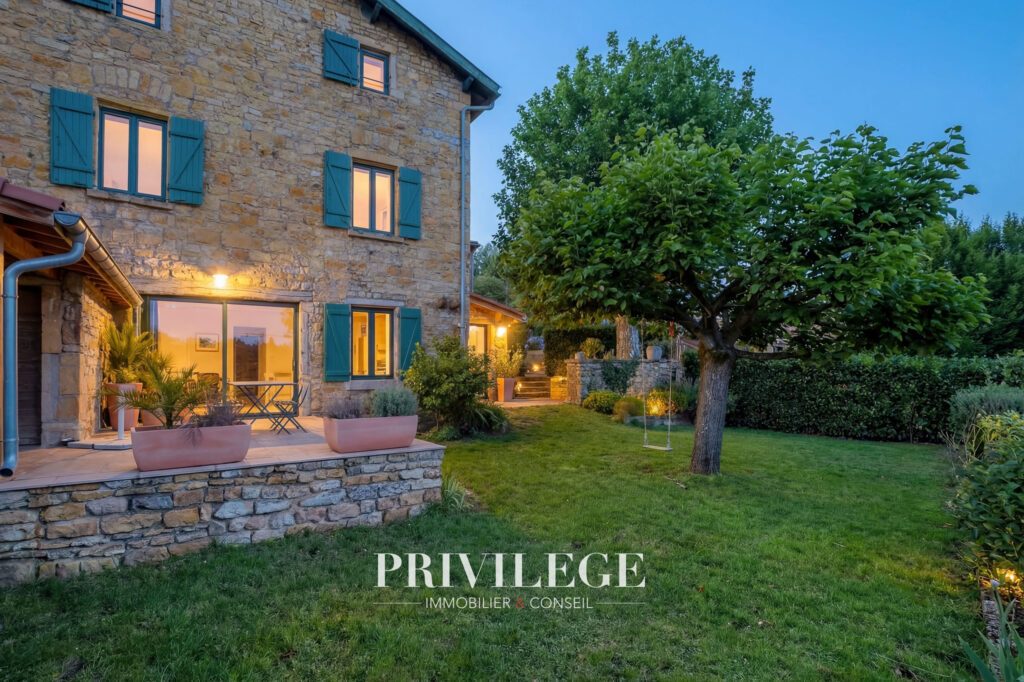 Charme absolu pour cette maison de ville avec vue – 6 pièces – 5 chambres – 131.28 m²