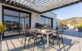 Villa avec vue, piscine, terrasses et garages – 6 pièces – 4 chambres – 170 m²