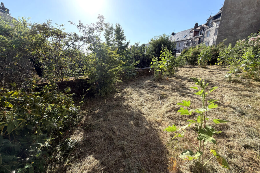 Maison à vendre à Marcenat — Vue nature — photo 9