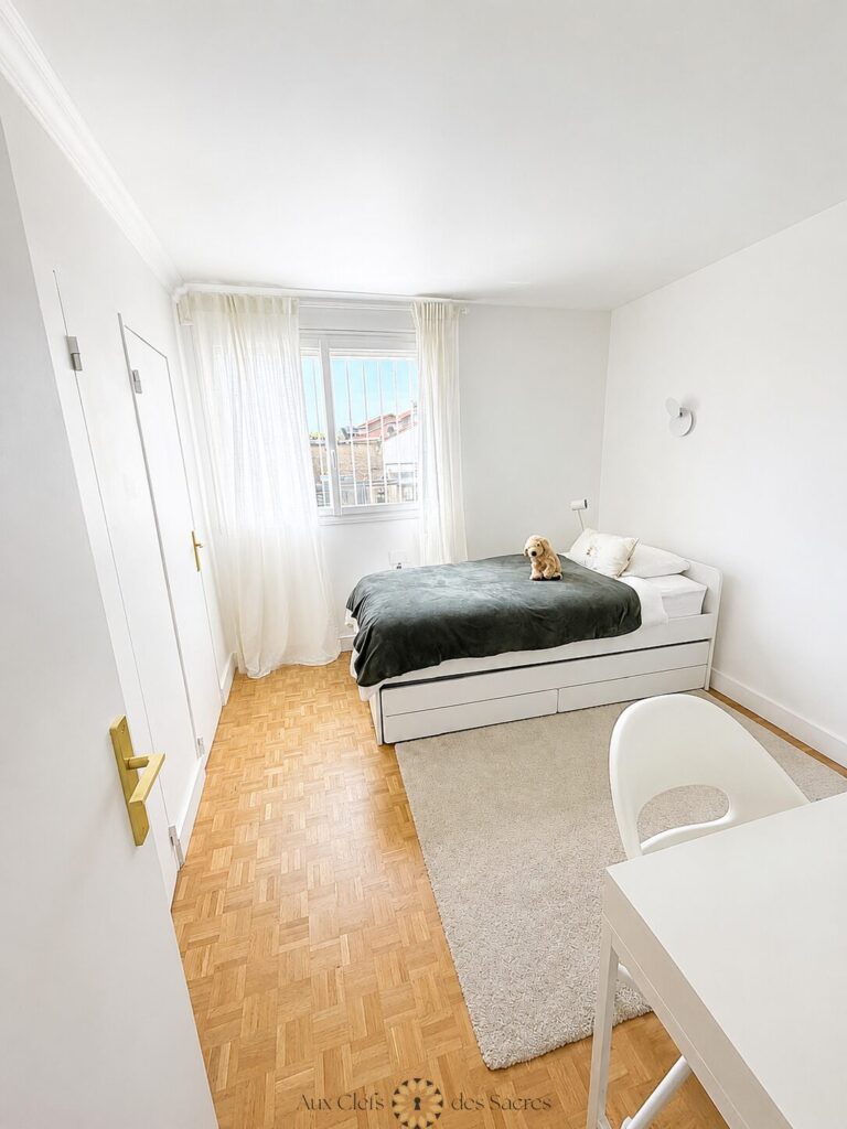 Appartement type 3/4 avec grand balcon filant et stationneme – 4 pièces – 3 chambres – 121.98 m²