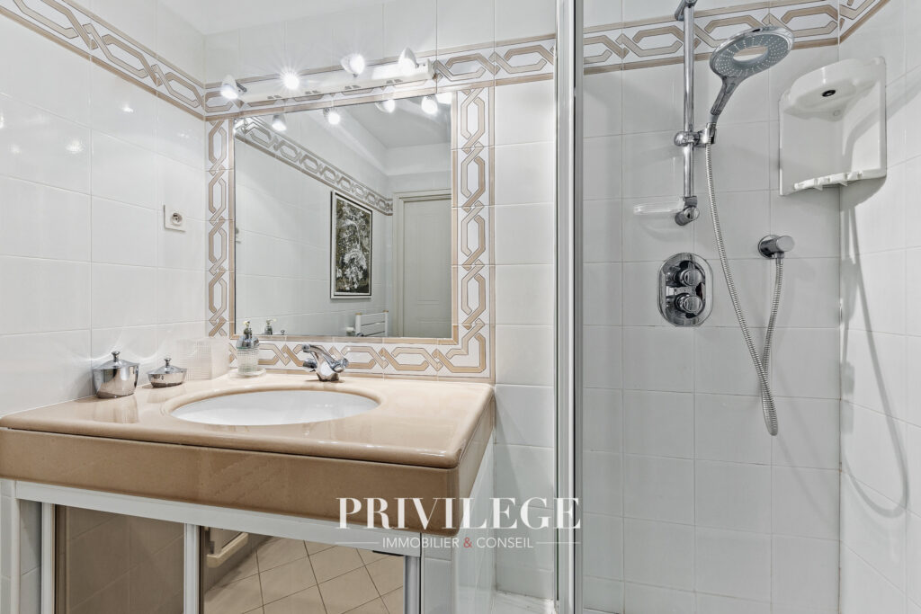 Exclusivité – Grand Duc – Vue féerique – Somptueux apparteme – 4 pièces – 3 chambres – 104 m²