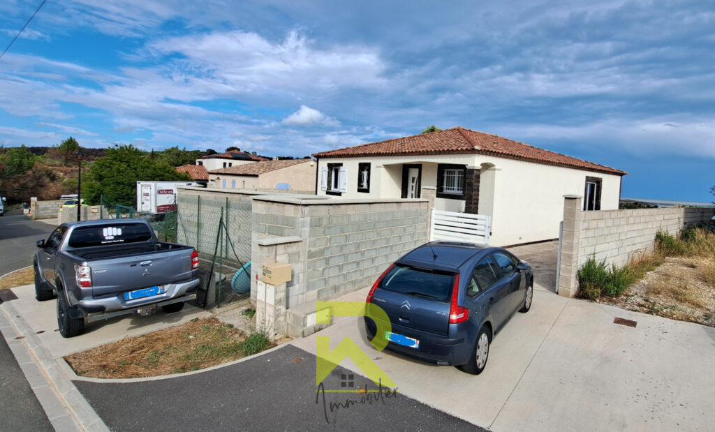 Villa plain-pied 134 m2  Vue sur l&rsquo;étang   Terrain 1470 m2 – 4 pièces – 3 chambres – 134 m²
