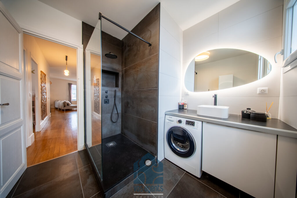 Appartement 5 pièces 3 chambres avec terrasse, balcon, cave  – 5 pièces – 3 chambres – 107 m²