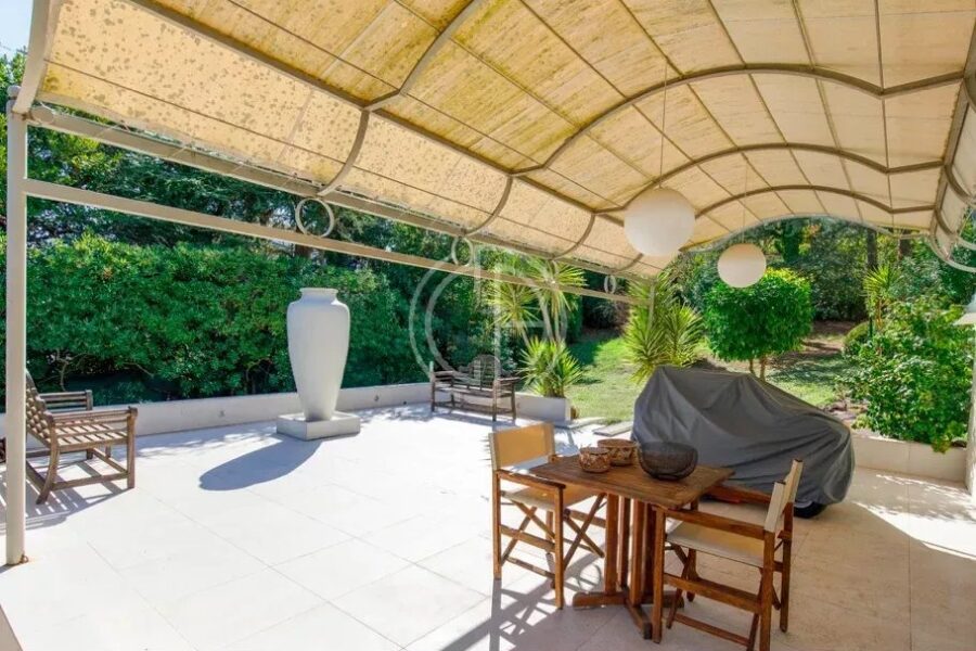 Maison à vendre à La roquette-sur-siagne