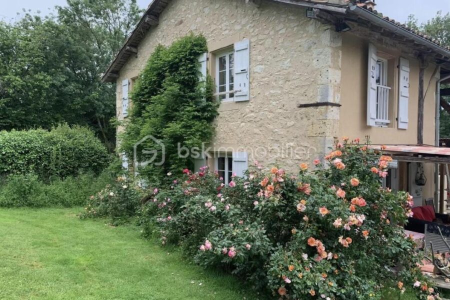 Maison à vendre à Cezan