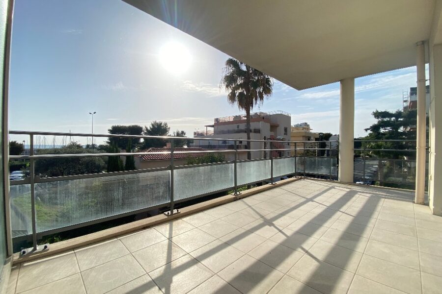 Appartement à louer à Saint laurent du var — Vue marina / port — photo 2