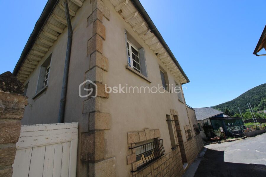 Maison à vendre à Saint jean du bruel
