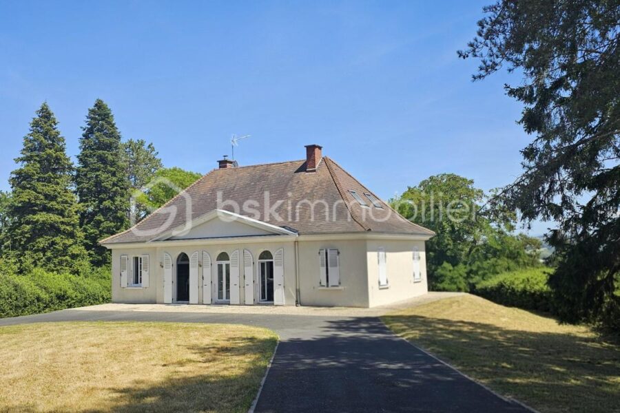 Maison à vendre à Saint remy en rollat