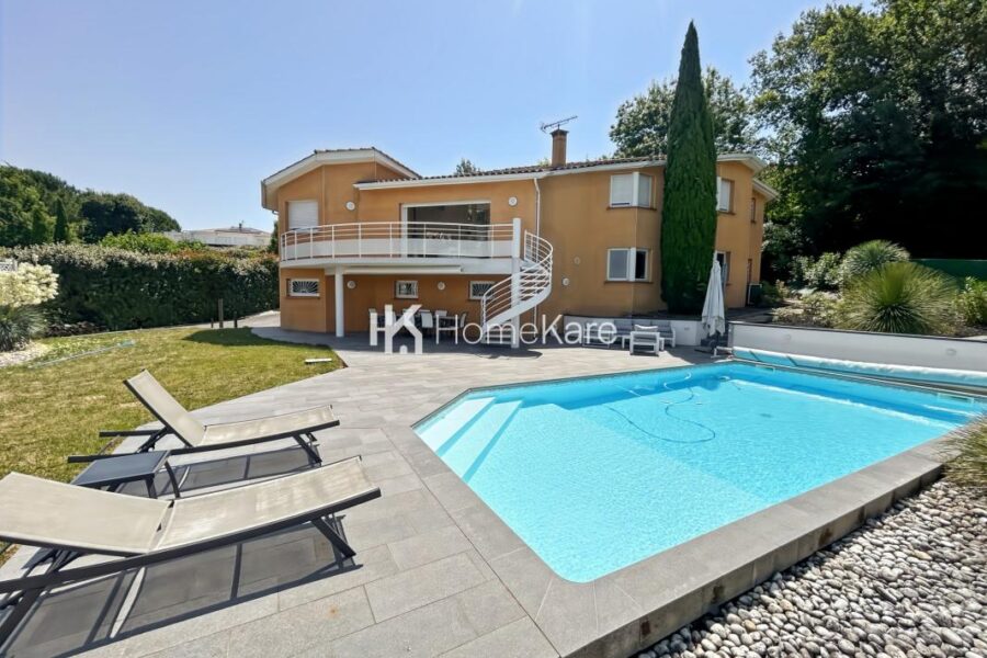 Maison à vendre à Montaigut sur save
