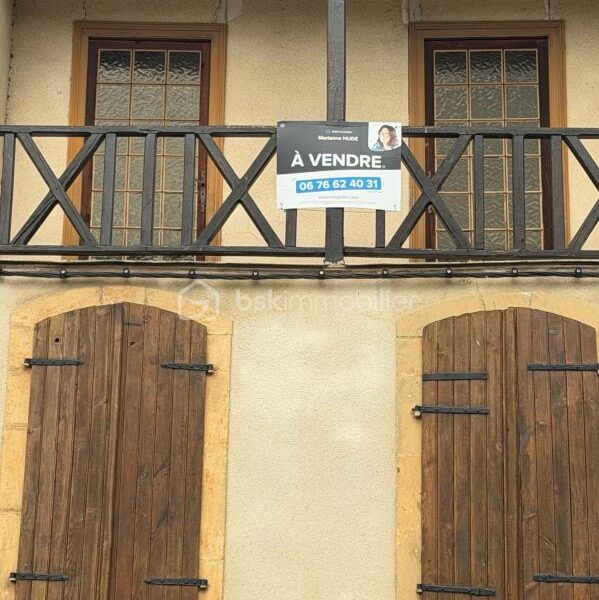 Maison à vendre à Mielan — Vue sur la ville — photo 2