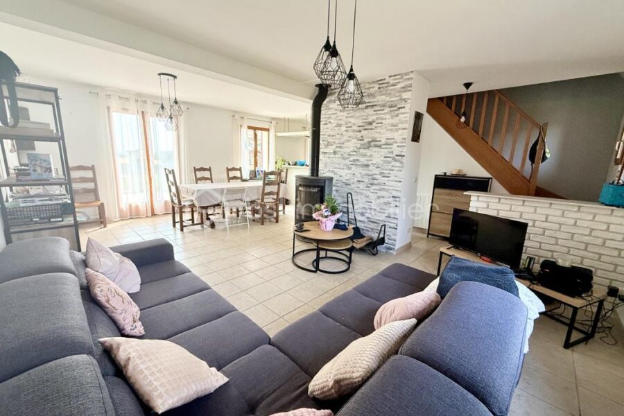 Maison à vendre à Noailles