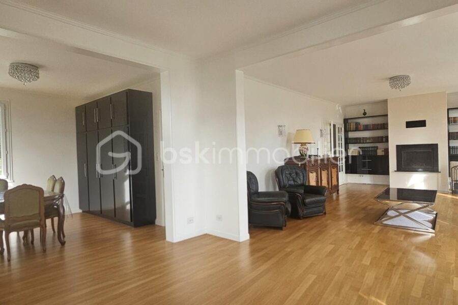 Maison à vendre à Saint remy en rollat