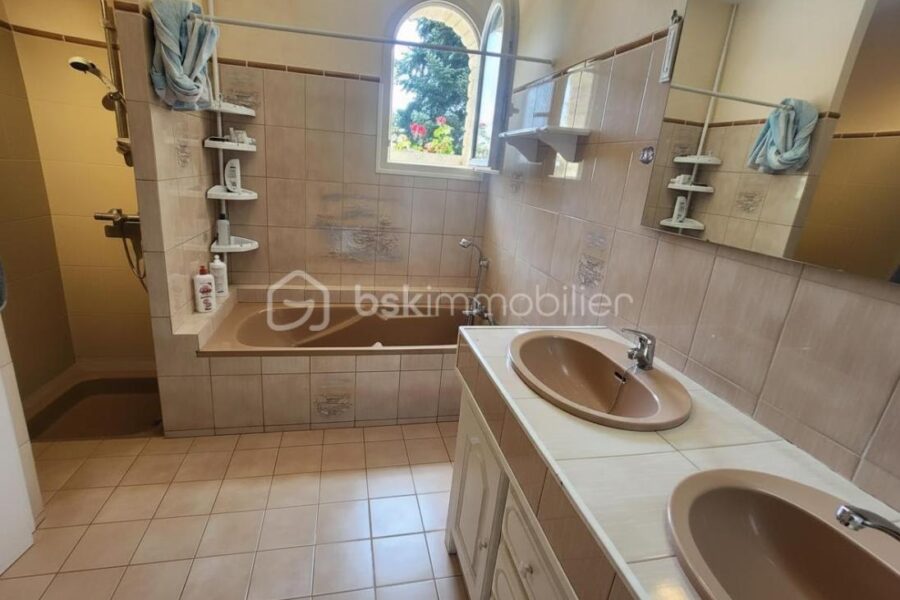 Maison à vendre à Rouille