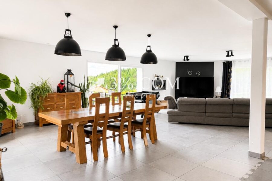 Maison à vendre à Hadol