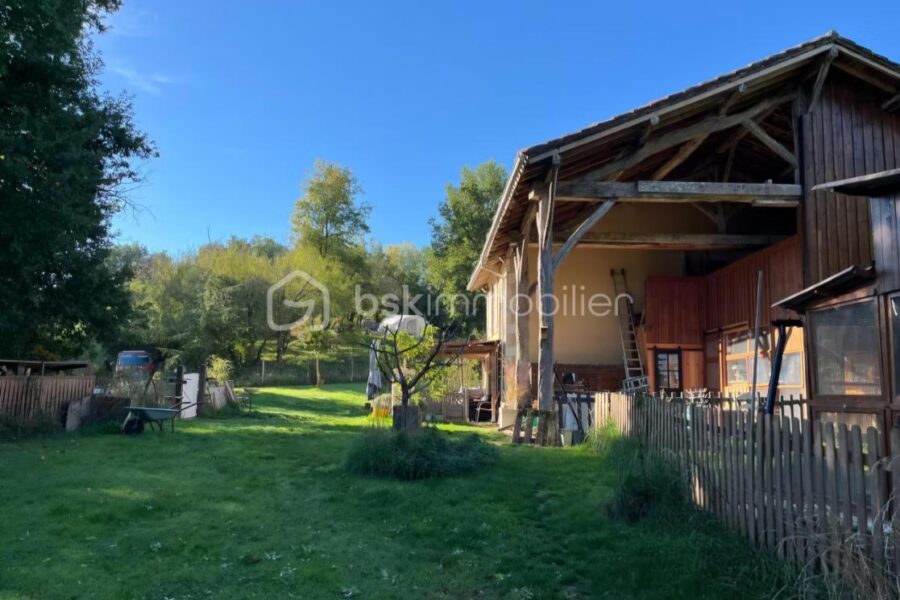 Maison à vendre à Cezan