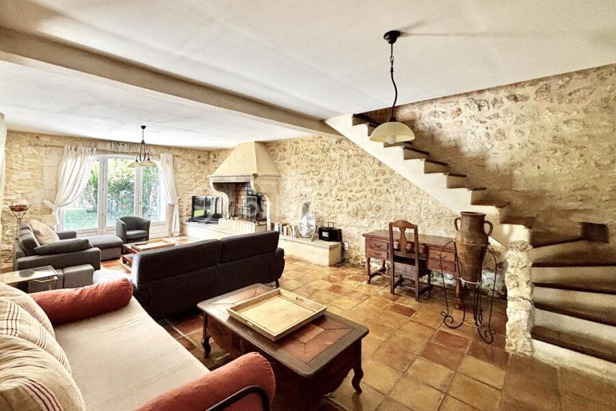 Maison à vendre à Saint restitut