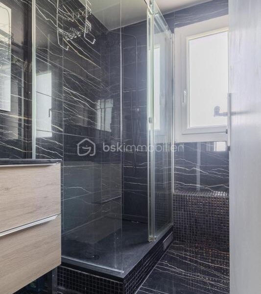 Appartement à vendre à Pantin — Vue sur la ville — photo 14