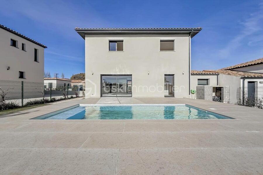 Maison à vendre à Arpaillargues et aureillac