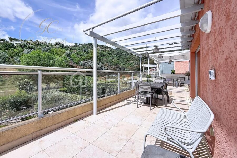 Appartement à vendre à Mandelieu la napoule