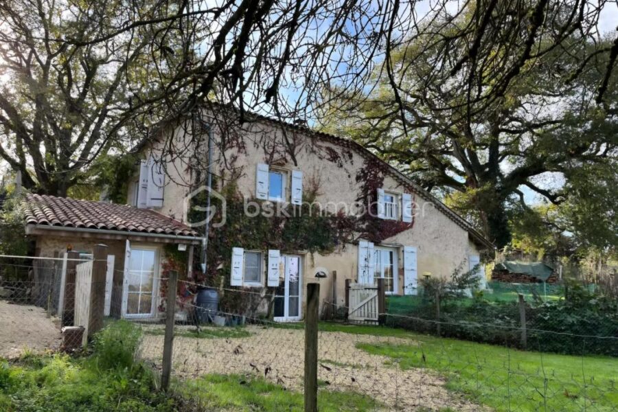 Maison à vendre à Cezan