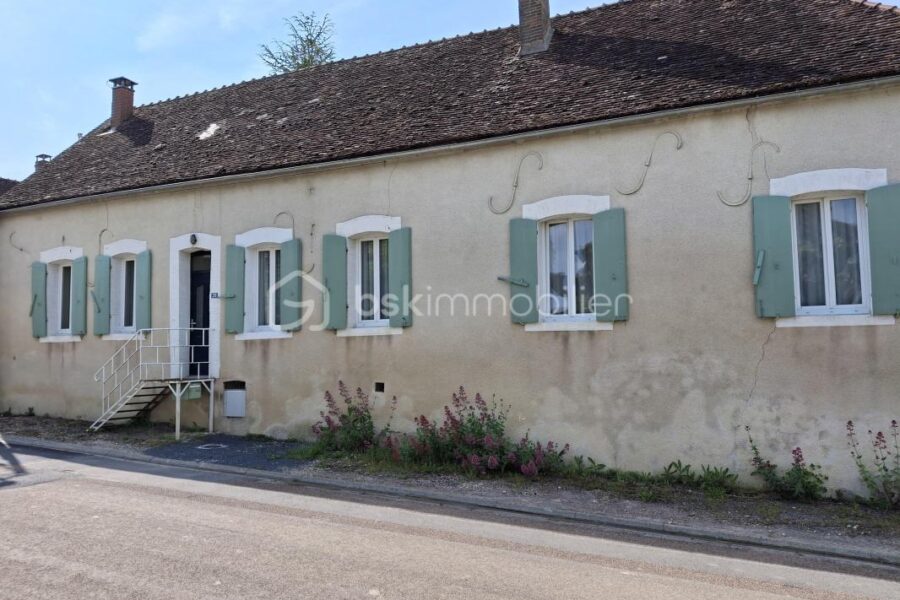 Maison à vendre à Saint maurice aux riches hommes
