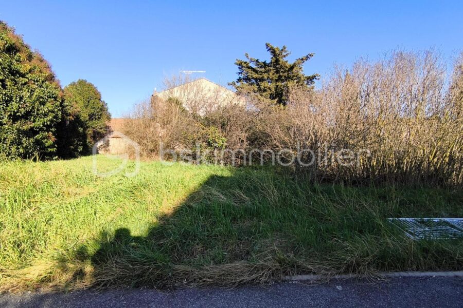Terrain à vendre à Vernegues