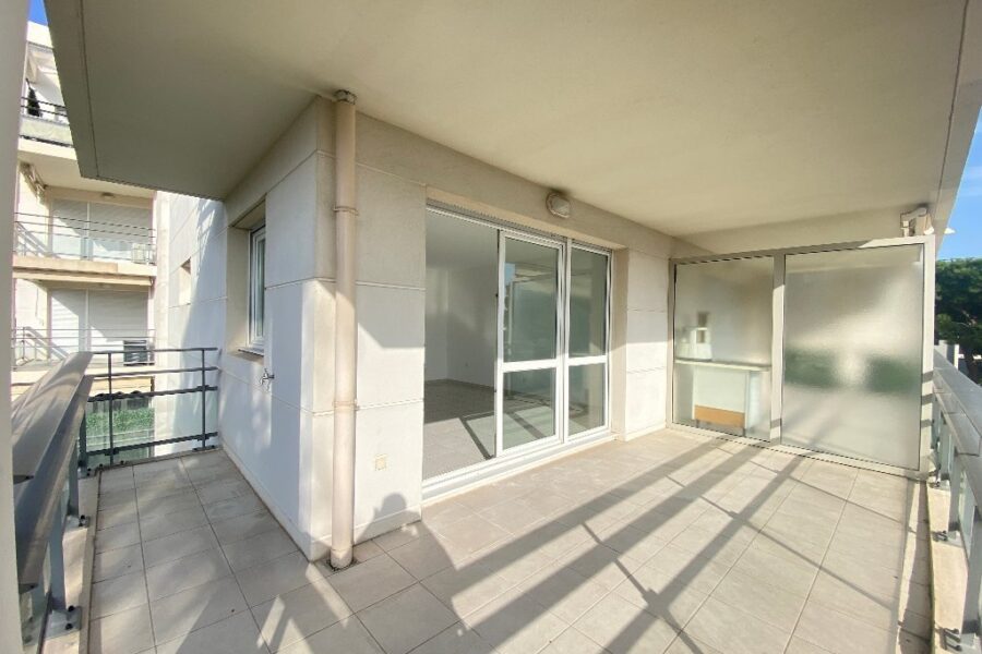 Appartement à louer à Saint laurent du var — Vue marina / port — photo 3