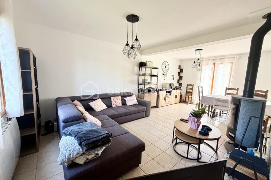 Maison à vendre à Noailles