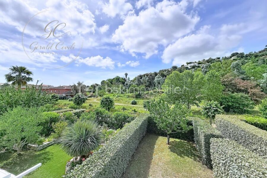 Appartement à vendre à Mandelieu la napoule