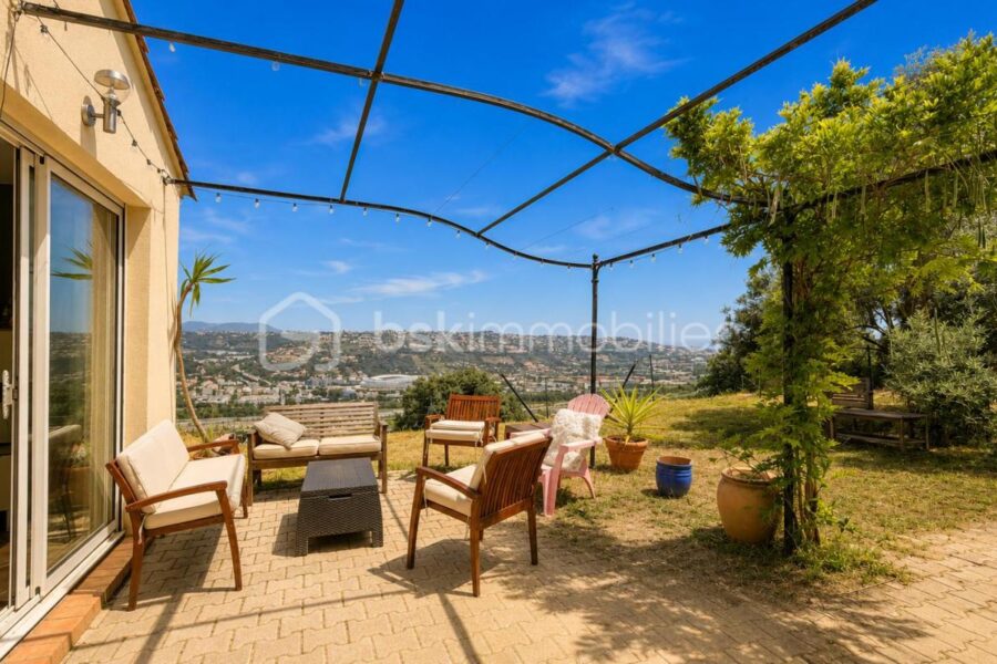Maison à vendre à Saint laurent du var