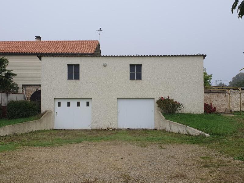 Terrain à vendre à Sauze vaussais