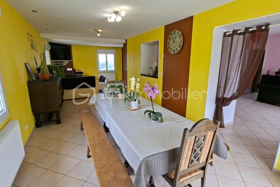Maison à vendre à Roullours