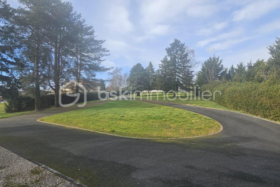 Maison à vendre à Saint remy en rollat