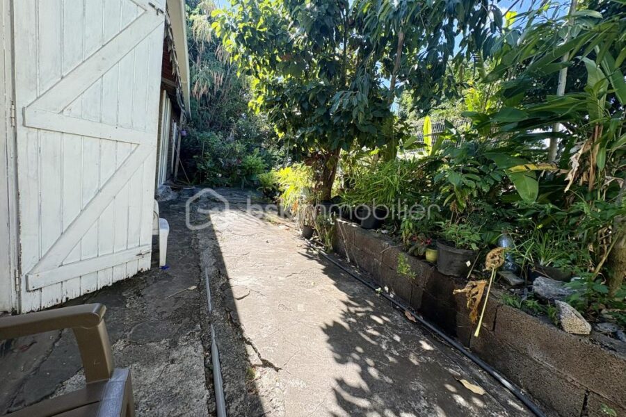 Terrain à vendre à La possession