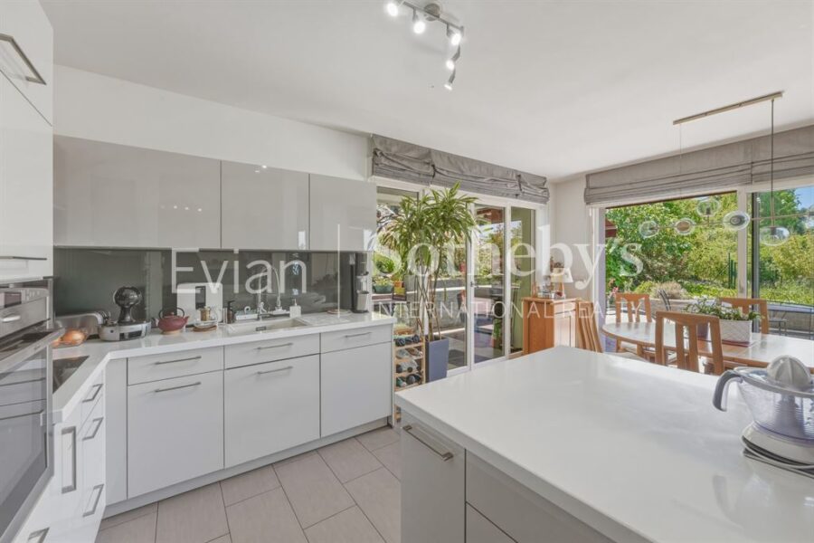 Appartement à vendre à Evian les bains — Vue fleuve — photo 7