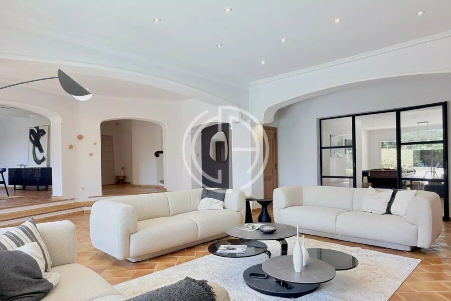 Maison à vendre à Mougins — Vue sur la ville — photo 5