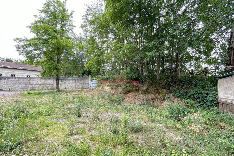 Terrain à vendre à Fismes