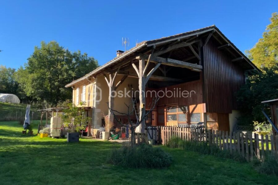 Maison à vendre à Cezan