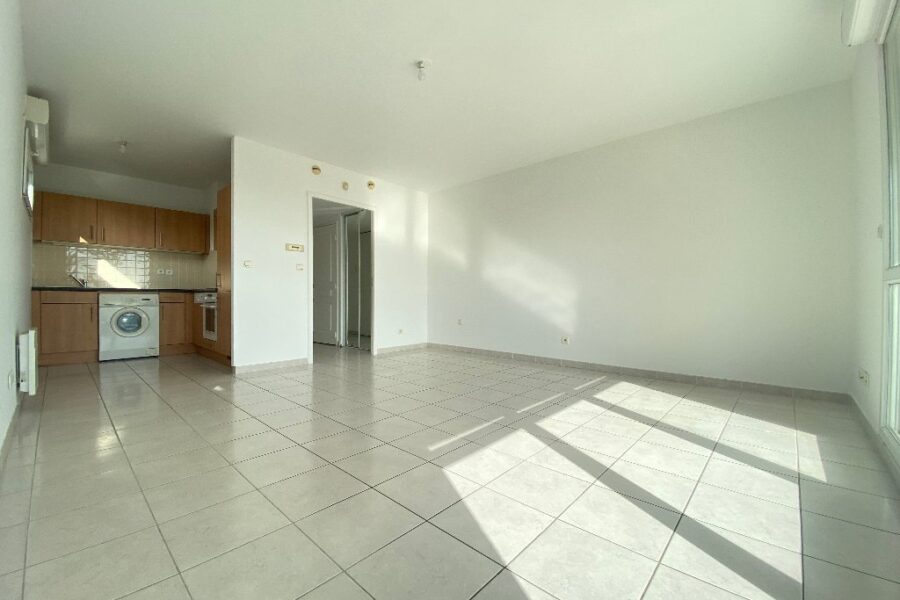 Appartement à louer à Saint laurent du var — Vue marina / port — photo 6