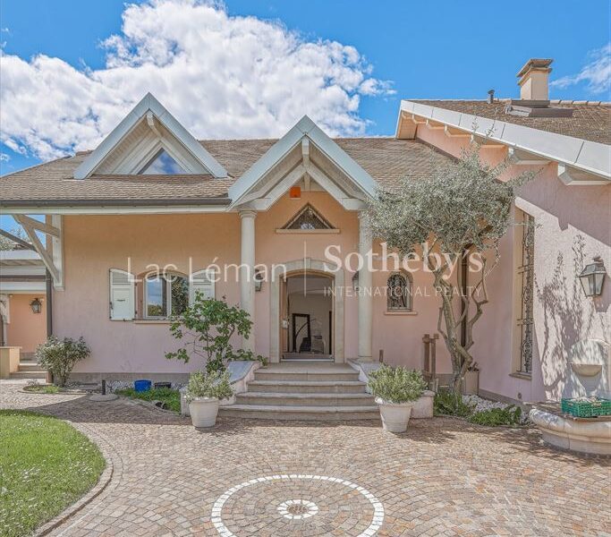 Maison à vendre à Nernier — Vue montagne — photo 7